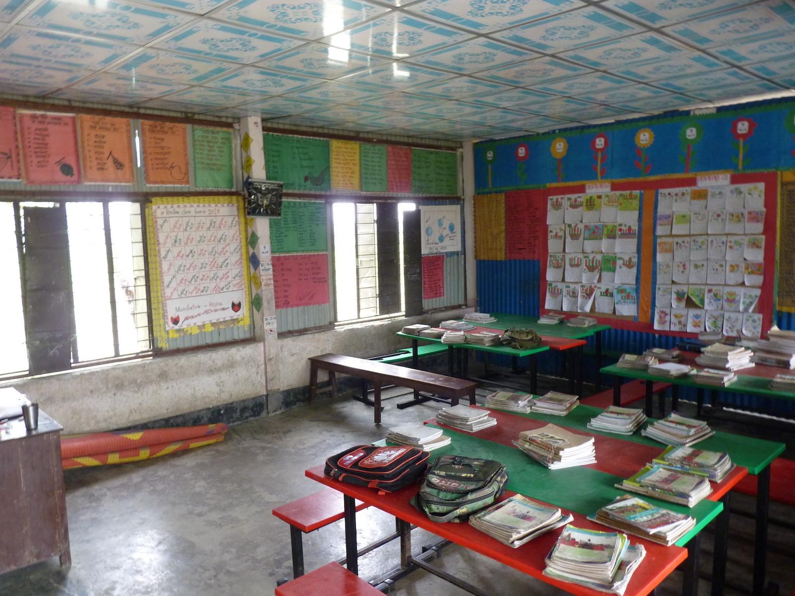 Klassenzimmer in einer Anandalok-Schule