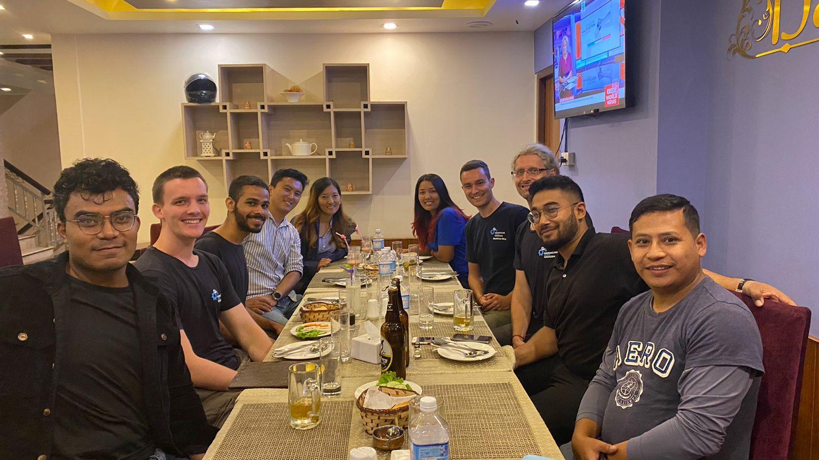 Teammeeting mit Teach for Nepal