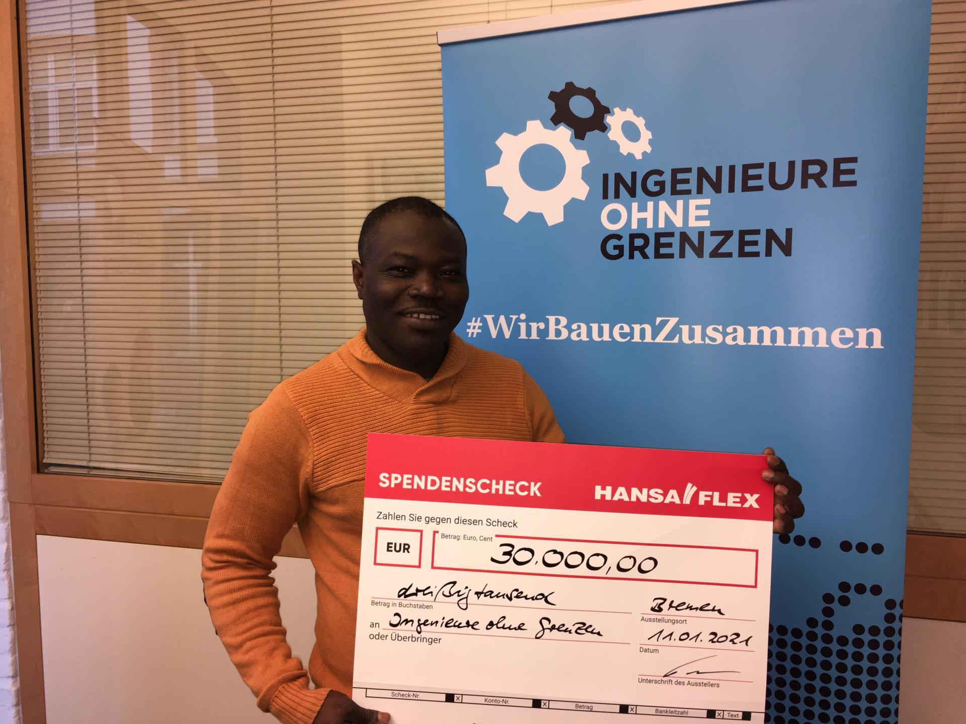 Spendencheck Übergabe