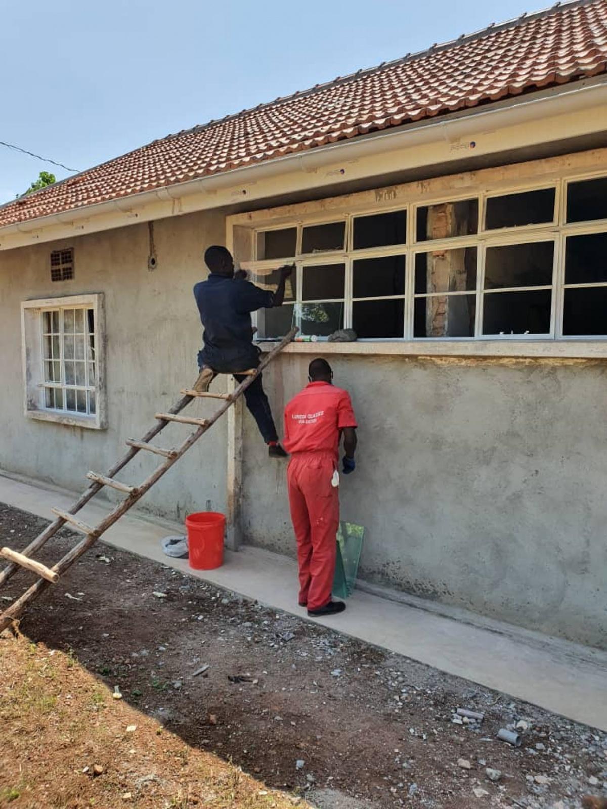ENDSPURT: UNSER GESUNDHEITSZENTRUM IN KAKO, UGANDA WIRD DEMNÄCHST FERTIG!