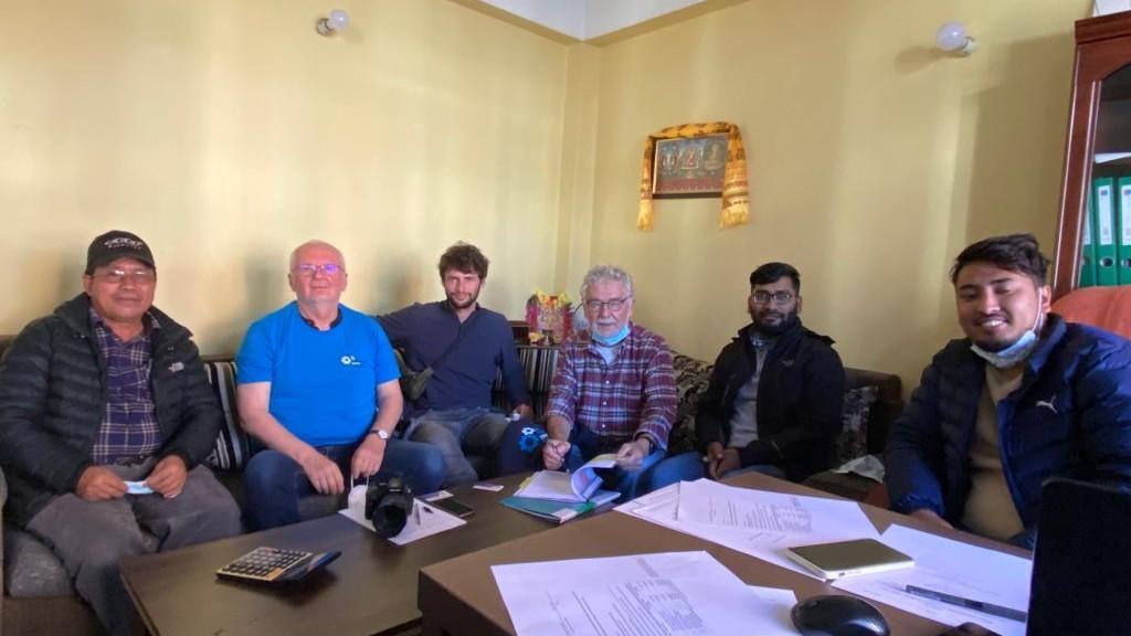 Besprechung mit Hyulla Eng. in Banepa, NPL
