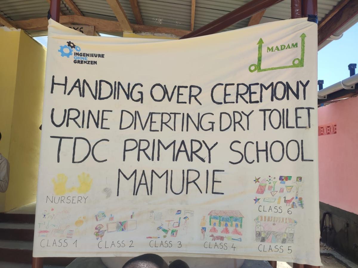 Banner für die Eröffnungszeremonie