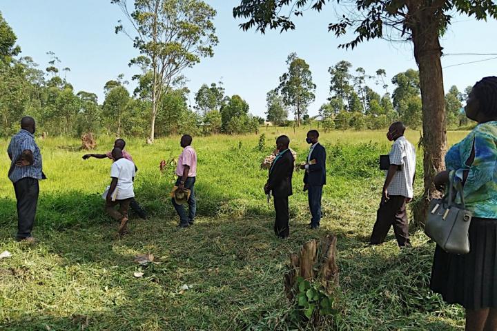 Site tour by Rotary Club Kyotera on the occasion of project start