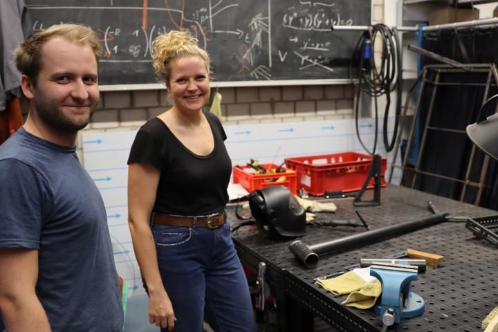 M. Poppe in Werkstatt