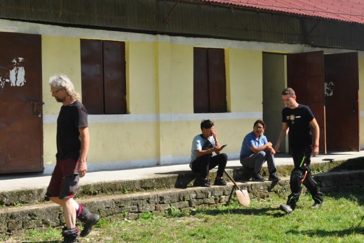 Schichtwechsel beim Grabteam