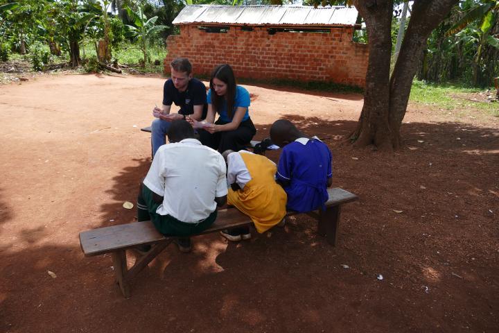 Malen an der Wakononi Amazing Grace Schule