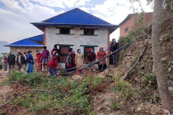 NEUES WASSERSYSTEM FÜR DIE DÖRFER CHAINPUR UND TINKHOPRE IN NEPAL