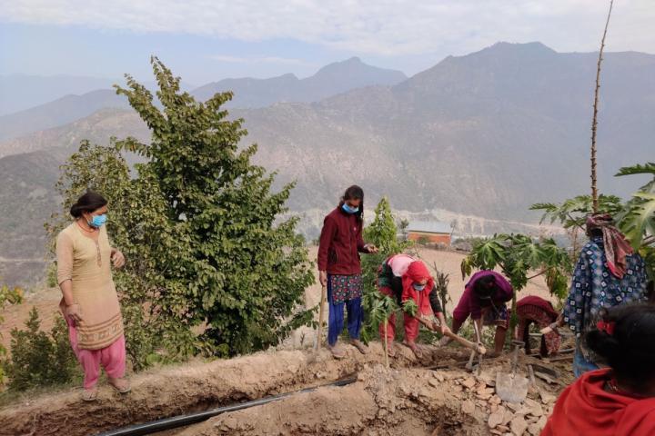 NEUES WASSERSYSTEM FÜR DIE DÖRFER CHAINPUR UND TINKHOPRE IN NEPAL