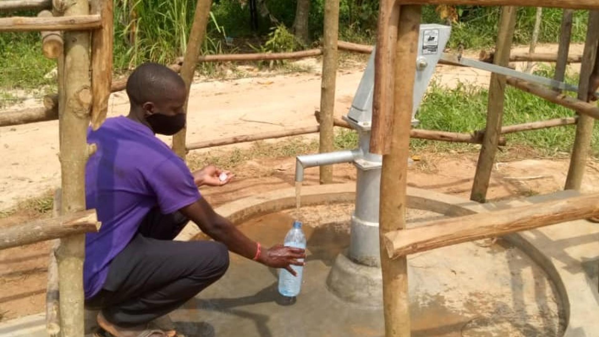Installation Handpumpe Uganda