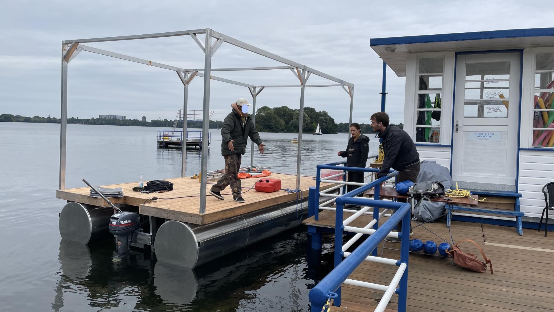 Lieferung Ponton