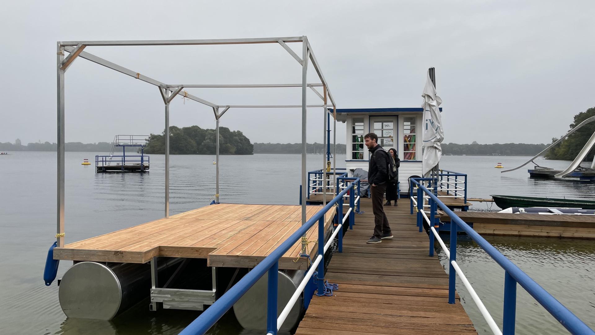 Lieferung Ponton